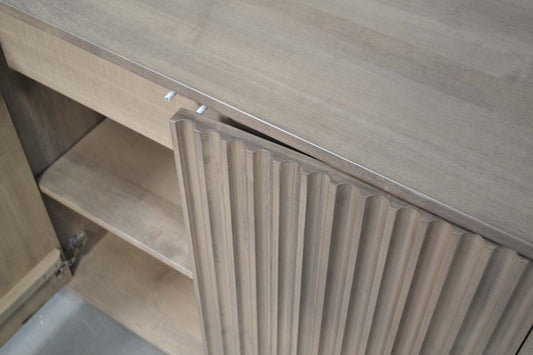 Hampton sideboard 18" x 60" x 36" 4 door 2 interior drawer